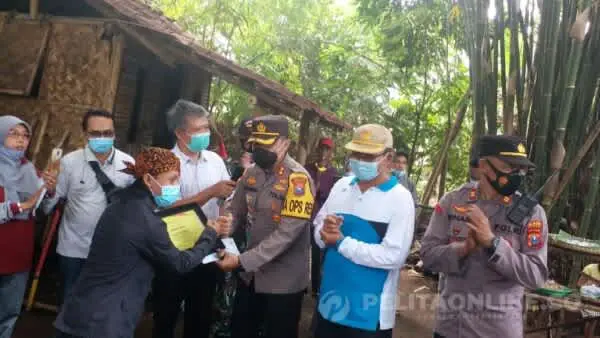 Kapolres Jember Kunjungi Tokoh Inspiratif di Lokasi Gubuk Pustakanya