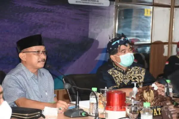 Terpesona Keindahan Merak-Baluran, Menparekraf Siapkan 60 Miliar Sertifikasi Pariwisata Situbondo