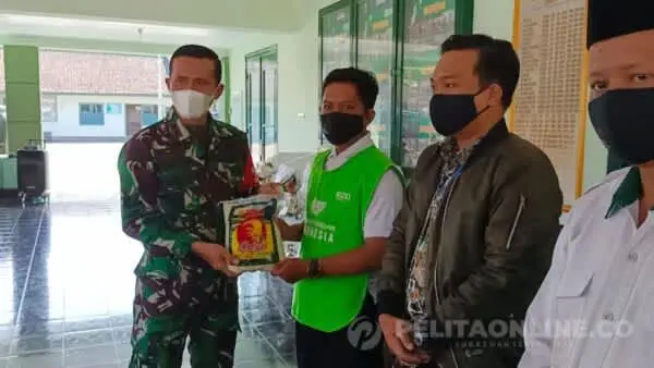 Kodim 0824 Bersama Baznas Jember Salurkan 4 Ton Beras Zakat