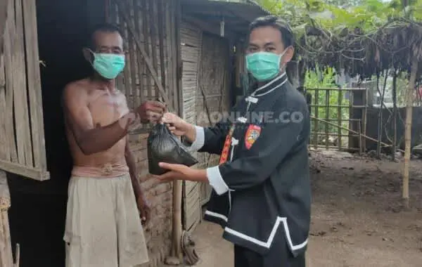 Wujud Syukur, Pengurus IKSPI Kera Sakti Ranting Jenggawah Bagi-bagi Sembako