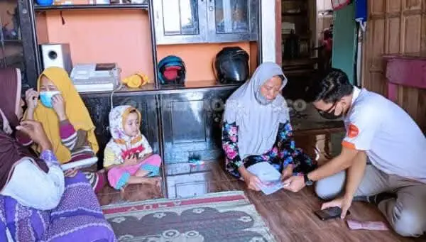 Pencairan BST di Ngawi Diserahkan Door To Door