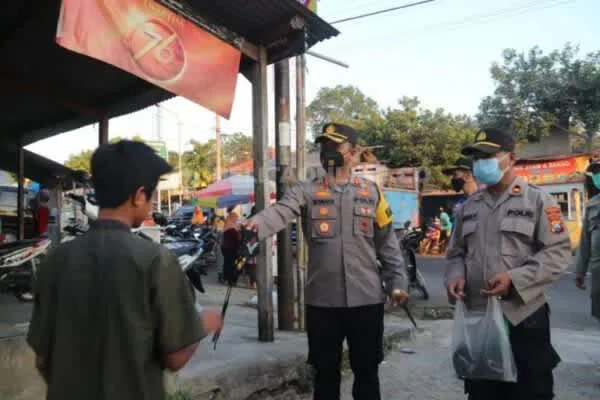 Kapolres Ngawi Pimpin Operasi Yustisi di Pasar Jogorogo
