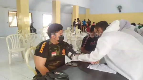 Sering Melakukan Bakti Sosial, Kader GP Ansor Jember di Vaksin