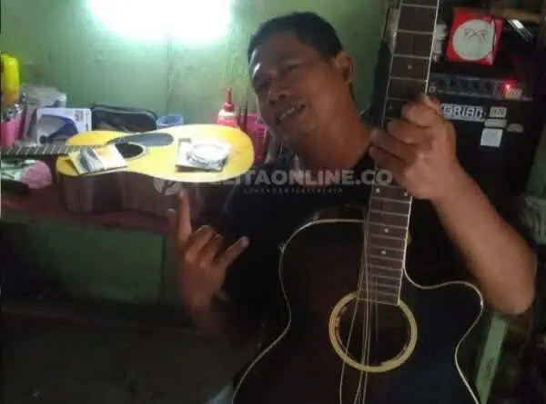 Pandemi, Tukang Servis Gitar di Ngawi Kebanjiran Pelanggan, Kenapa?