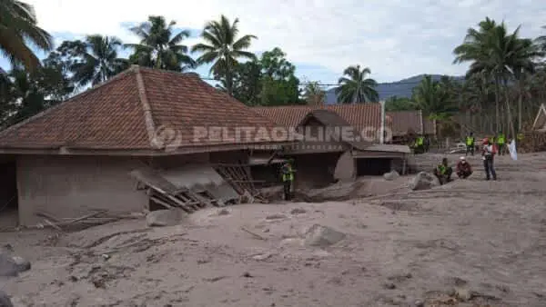 Kampung Renteng Terparah Terkena Erupsi Semeru, 42 Rumah Terpendam Abu Vulkanik