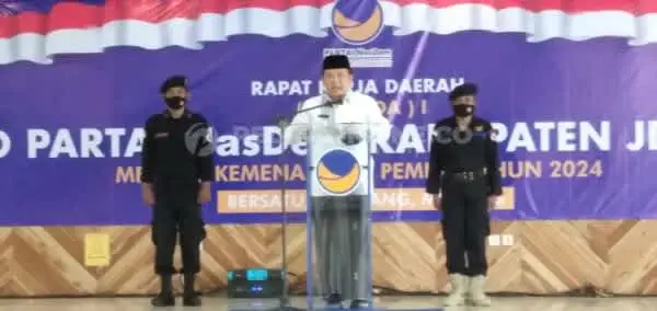 Bupati Kecam Protes Warga, Tanam Padi di Jalan Dapat di Tuntut