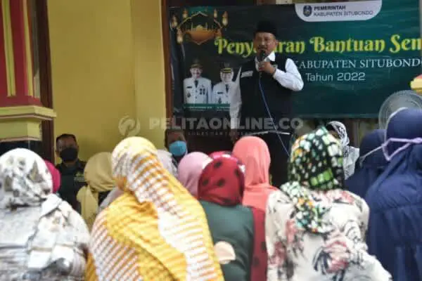 Bung Karna Ajak Masyarakat Situbondo Belanja Bapok Sewajarnya