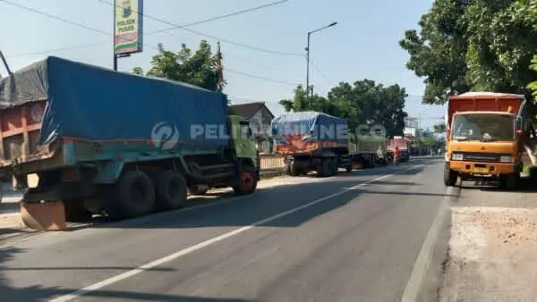 Bandel, Kendaraan Bongkar – Muat PT. Semen IMASCO, Diamankan Warga ke Polsek