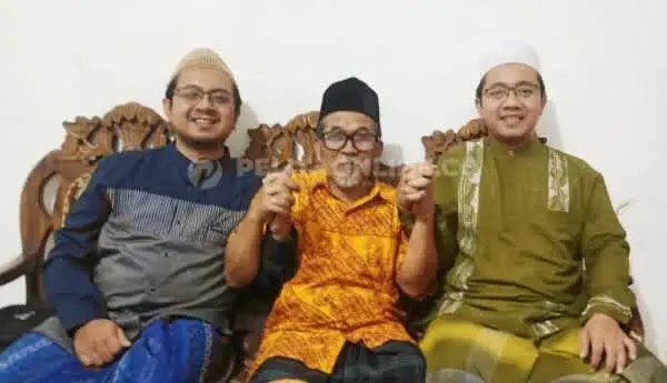 Dua Gus Caleg Golkar Dapat Restu dan Dukungan Dari Sesepuh Tokoh Masyarakat