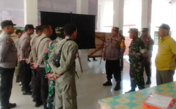Perhitungan Suara di Kecamatan Tanggul Terjunkan Puluhan Keamanan