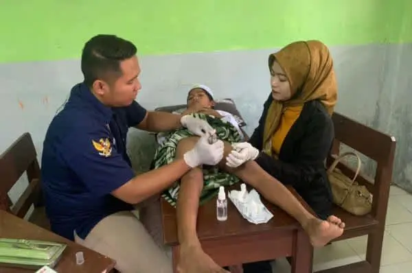 Peringati HSN 2024, Pemuda NU Rowotamtu Gelar Khitanan Massal