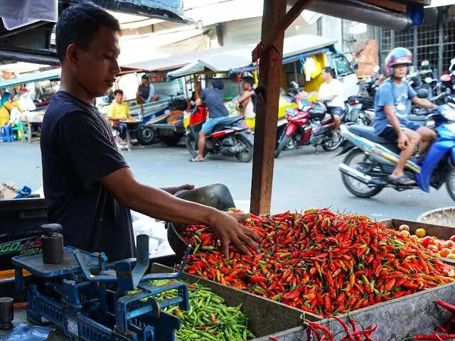 Harga Cabai Rawit Rp 130.000/kg Jelang Lebaran: Padasnya Sampai Kantong