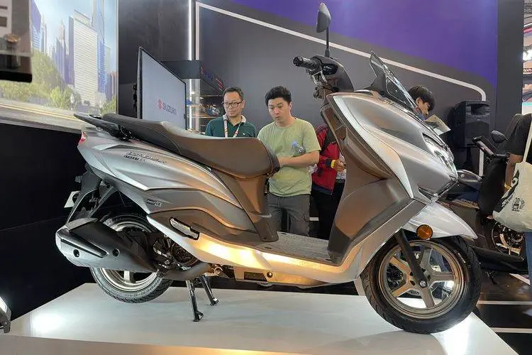 Suzuki Burgman Street 125EX: Skuter Stylish dan Performa Andal untuk Penggemar Otomotif